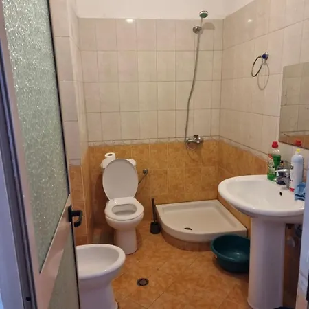 Apartamento 3 A Golem (Tirana)